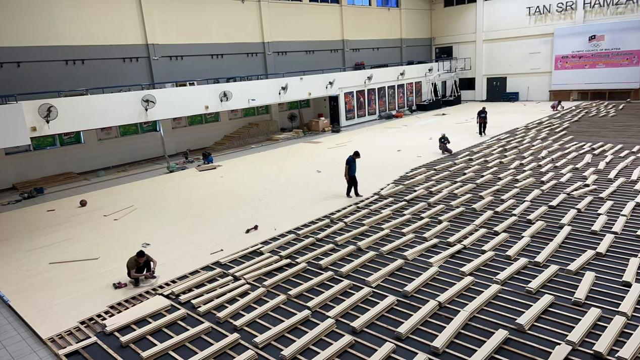 唯美康馬來西亞男籃訓(xùn)練基地運(yùn)動地板施工現(xiàn)場